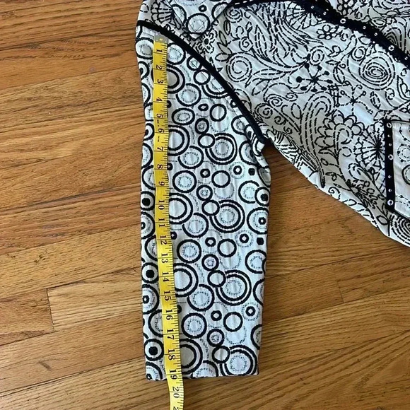 YAK MAGIK JACKET REVERSABLE Black and White pattern size Large - Picture 12 of 12